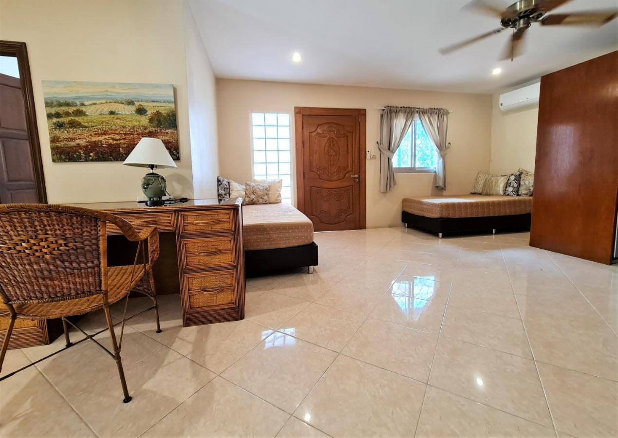 Butterfly Garden Boutique Residences By Frasier, A Lifestyle Destination Apt And Villas 1 To 3 Bedroom Units, 2 Full Bathrooms, Rain Shower, Spa Bath, Complete Kitchen, Staff 24-7,Fast Fiber Optic Wifi, 55" Smart Tv'S, Free Bbq, Pattaya Bagian luar foto