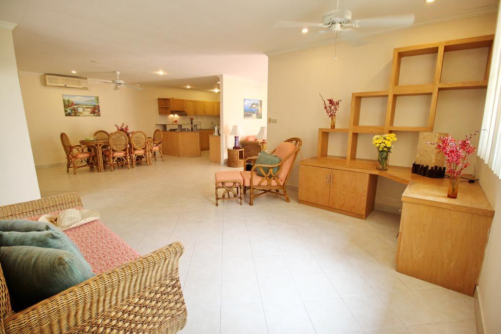 Butterfly Garden Boutique Residences By Frasier, A Lifestyle Destination Apt And Villas 1 To 3 Bedroom Units, 2 Full Bathrooms, Rain Shower, Spa Bath, Complete Kitchen, Staff 24-7,Fast Fiber Optic Wifi, 55" Smart Tv'S, Free Bbq, Pattaya Bagian luar foto