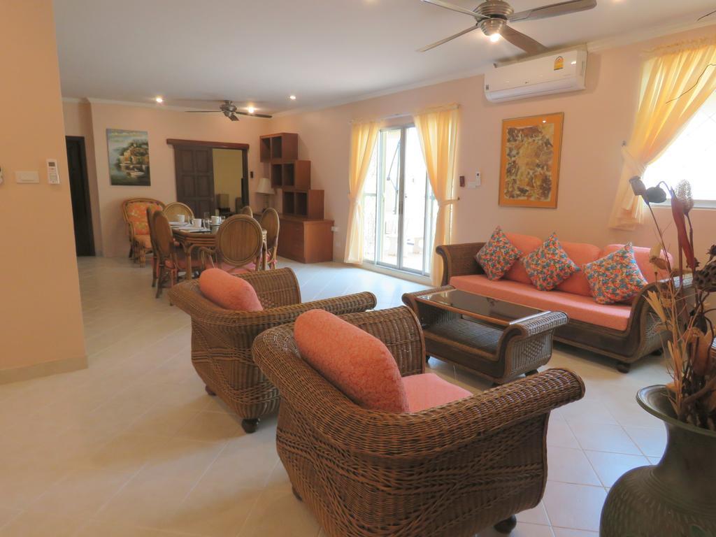 Butterfly Garden Boutique Residences By Frasier, A Lifestyle Destination Apt And Villas 1 To 3 Bedroom Units, 2 Full Bathrooms, Rain Shower, Spa Bath, Complete Kitchen, Staff 24-7,Fast Fiber Optic Wifi, 55" Smart Tv'S, Free Bbq, Pattaya Bagian luar foto